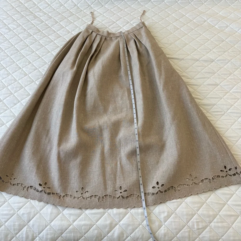Oscar de la Renta Beige Midi Skirt - Elegant A-Line with Scalloped Hem - Picture 12 of 14